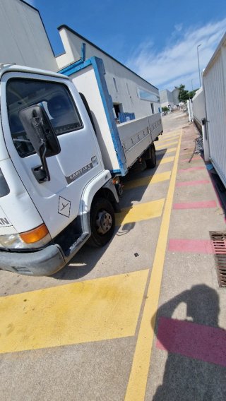 Nissan Cabstar 2004