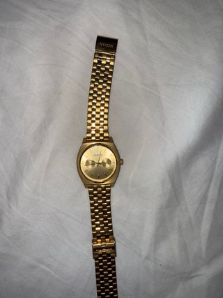 Reloj Vintage Nixon Dorado
