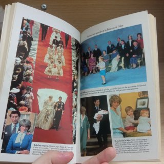 Diana de Gales, lote dos libros biográficos, 1997