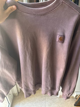 Sudadera Carhartt Morada (modelo Vista)