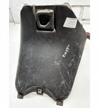 CARENADO INTERIOR CON GANCHO PIAGGIO NRG MC3