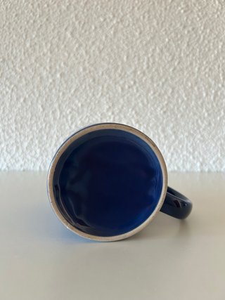Taza cerámica azul diseño nubes