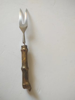 Cuchillo y Tenedor Valenti