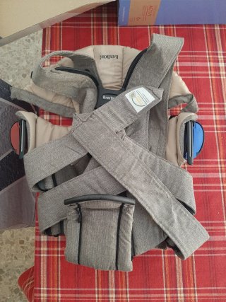 Portabebés BabyBjörn gris