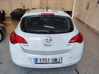 Opel Astra 2014