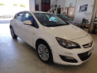 Opel Astra 2014