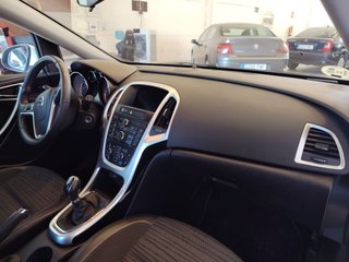 Opel Astra 2014