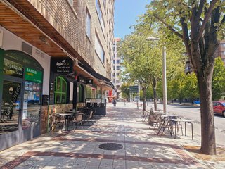 Bar en alquiler en Ermitagaña - Mendebaldea en Pamplona
