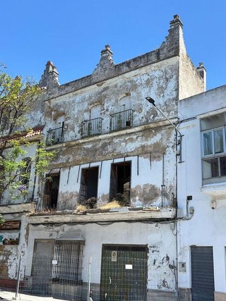 Edificio en venta en La Banda - Campo de Fútbol en Chiclana de la Frontera