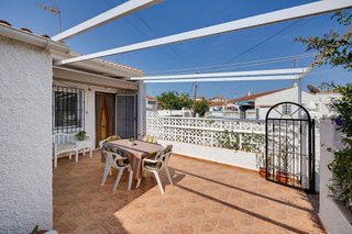 Chalet en venta en La Siesta - El Salado - Torreta en Torrevieja