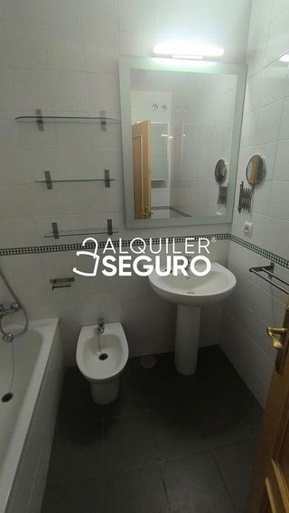 Chalet en alquiler en Gelves