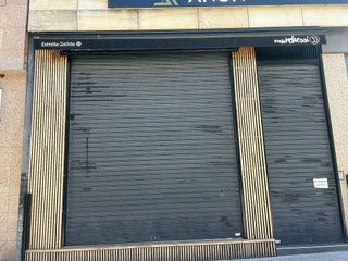 Local comercial en alquiler en Cuatro Caminos - Plaza de la Cubela en Coruña (A)