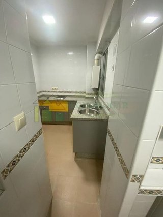 Piso en alquiler en El Juncal - Av. de la Paz en Sevilla