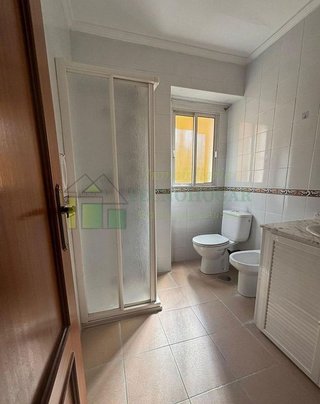 Piso en alquiler en El Juncal - Av. de la Paz en Sevilla