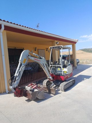Excavadora Takeuchi Giratoria