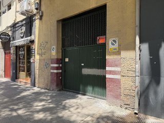 Garaje en alquiler en Benalúa en Alicante