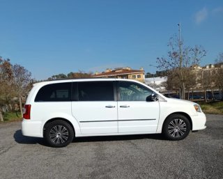 Lancia Voyager 2014