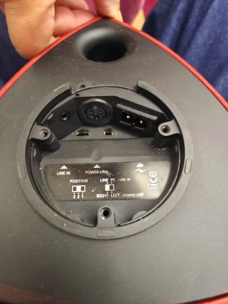 Bang & Olufsen BeoLab 4 - Rojo