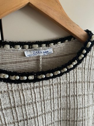 Top Zara Tweed Perlas Blanco y Negro Talla L
