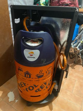 Estufa de gas Qlima negra