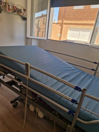 Cama articulada madera y metal