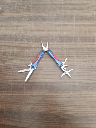 Multiherramienta Workpro con Funda