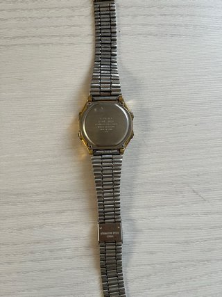 Relojes Casio Digitales (Oro y Plata)