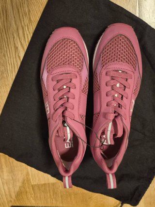 Zapatillas Emporio Armani vino nuevas