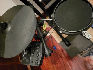 Batería Electrónica Alesis Turbo