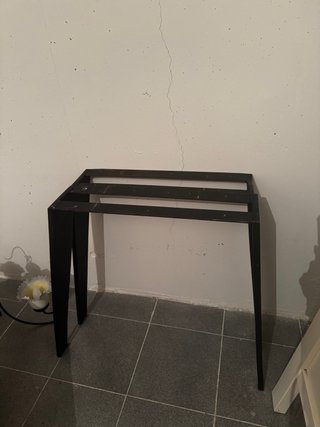 Mesa madera maciza y hierro