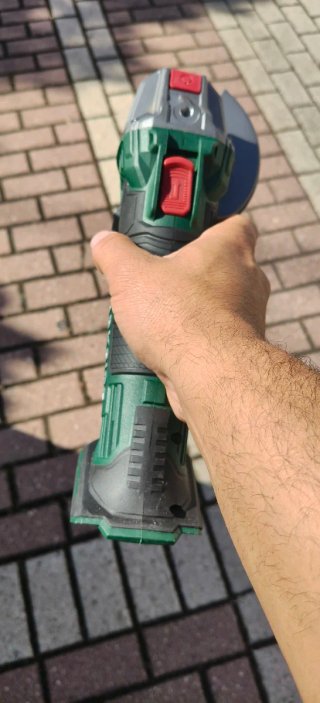 Amoladora Parkside 20V (sin batería)