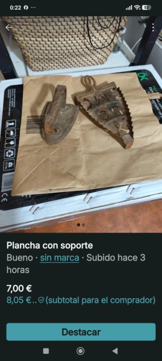 Plancha antigua con soporte