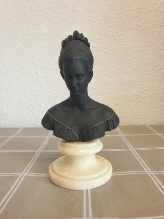 Escultura busto mujer - metal y piedra 22cm