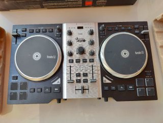 Controlador DJ Hercules DJ Control AIR+