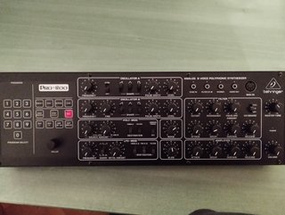 Sintetizador Behringer PRO-800 solo pago en mano