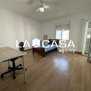 Piso en alquiler en Cruz Roja en Sevilla