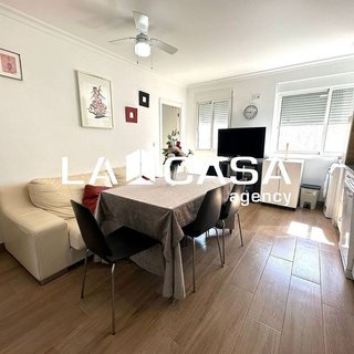 Piso en alquiler en Cruz Roja en Sevilla