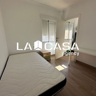 Piso en alquiler en Cruz Roja en Sevilla