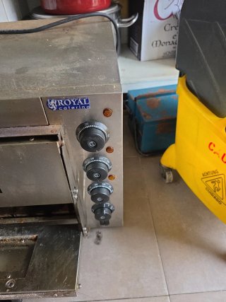 Vendo horno para pizzas Monofásico Royal