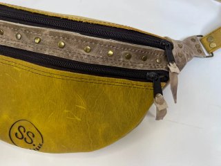 Riñonera de cuero vacuno