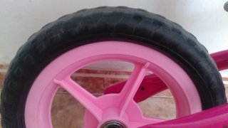 Bicicleta de equilibrio rosa Chicco First Bike