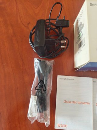 Sony Ericsson W205 Movistar