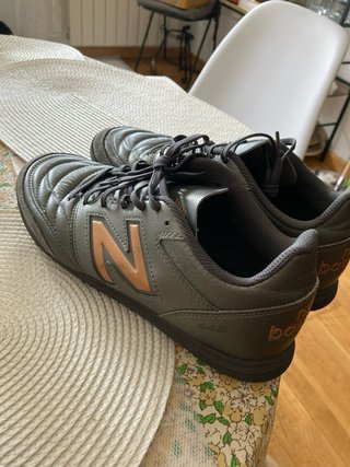 Zapatillas New Balance Grises y Naranja
