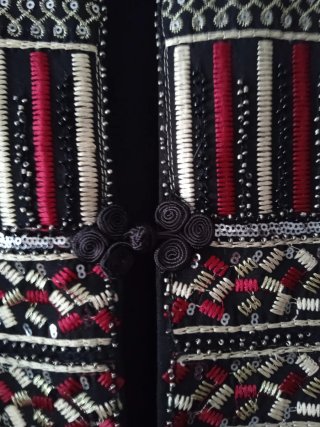 Chaqueta bordada multicolor
