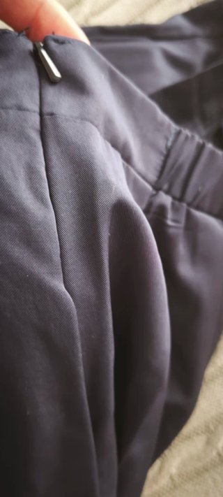 Falda vuelo Stradivarius azul marino