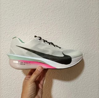 T42 Nike Vaporfly Next% 4 blancas
