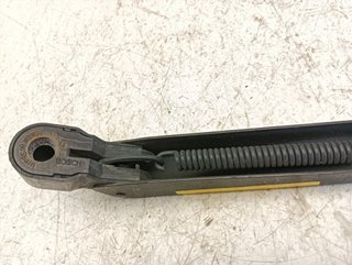 BRAZO LIMPIA DELANTERO DERECHO NISSAN TERRANO II