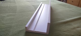 Estantería blanca de madera