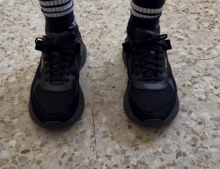 Zapatillas BOSS Negras y Doradas