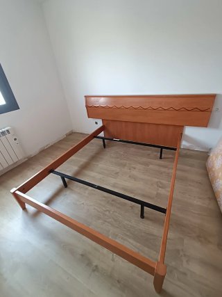 Cómoda de madera con 5 cajones